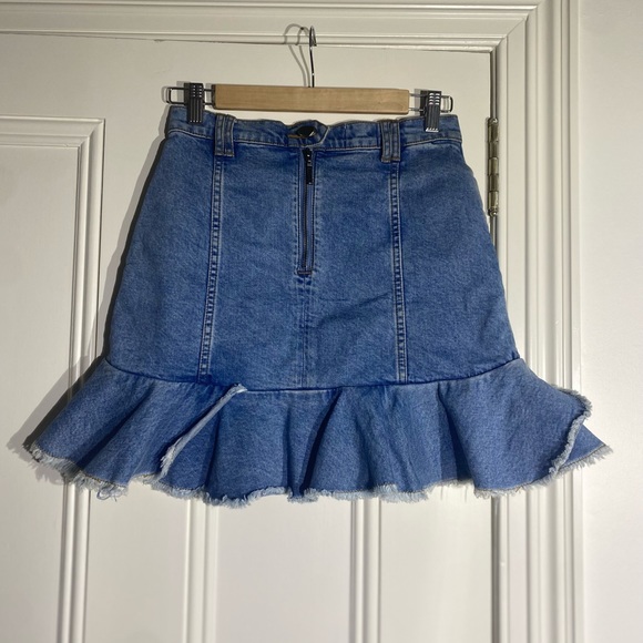 And denim skirt size 8 - Picture 2 of 2